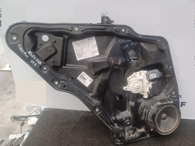 bontott VW TIGUAN Bal hátsó Ablakemelő Szerkezet (Elektromos)