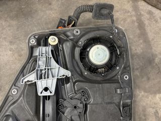 bontott VW TIGUAN Bal hátsó Ablakemelő Szerkezet (Elektromos)