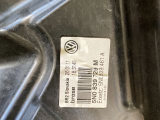 bontott VW TIGUAN Bal hátsó Ablakemelő Szerkezet (Elektromos)