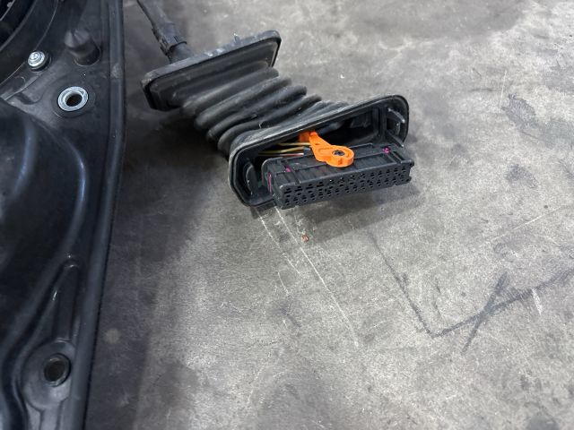 bontott VW TIGUAN Bal hátsó Ablakemelő Szerkezet (Elektromos)