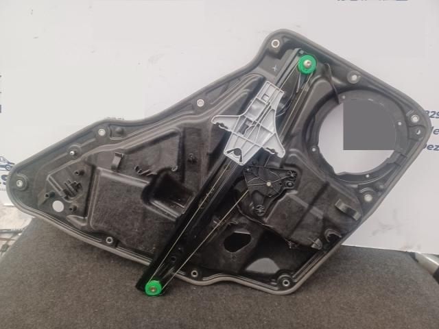 bontott VW TIGUAN Bal hátsó Ablakemelő Szerkezet (Elektromos)