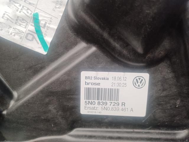 bontott VW TIGUAN Bal hátsó Ablakemelő Szerkezet (Elektromos)