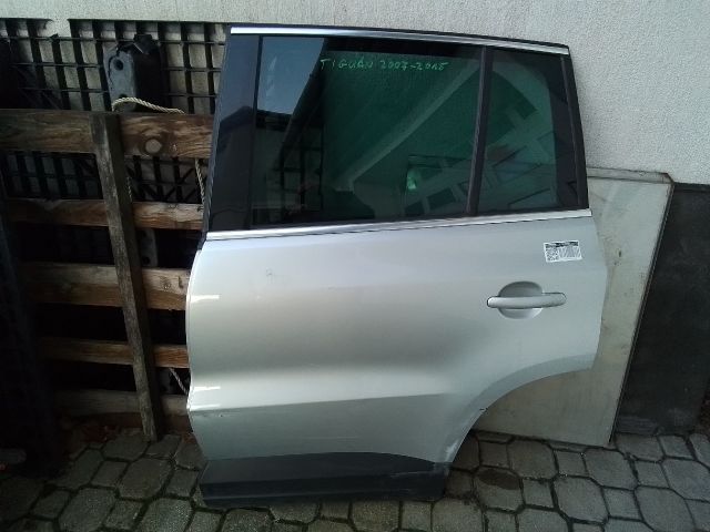 bontott VW TIGUAN Bal hátsó Ablakemelő Szerkezet (Elektromos)