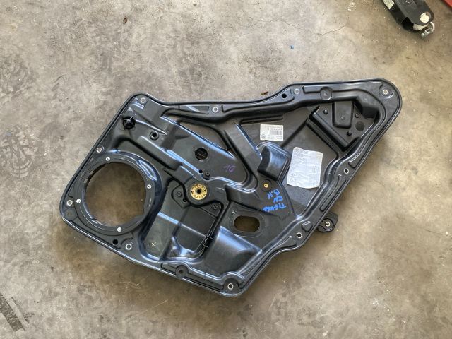 bontott VW TIGUAN Bal hátsó Ablakemelő Szerkezet (Elektromos)