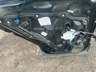 bontott VW TIGUAN Bal hátsó Ajtó (Részeivel)