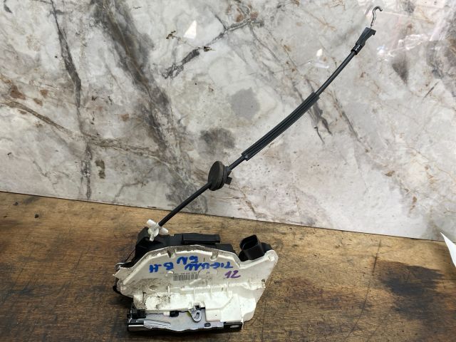 bontott VW TIGUAN Bal hátsó Ajtózár