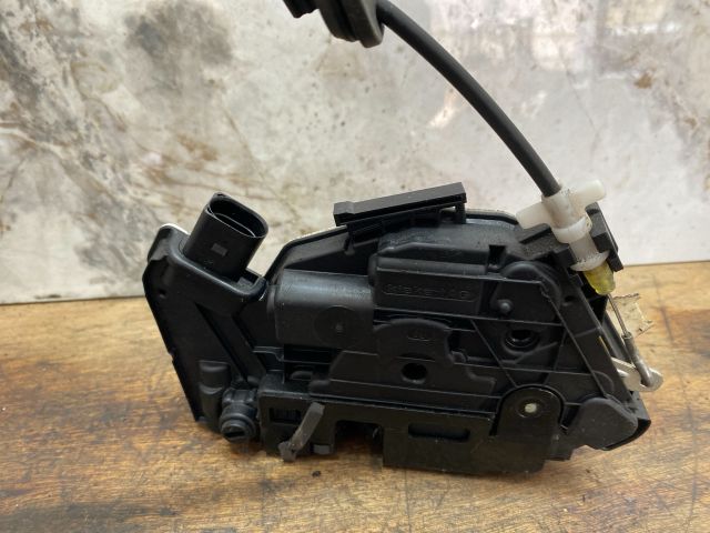 bontott VW TIGUAN Bal hátsó Ajtózár