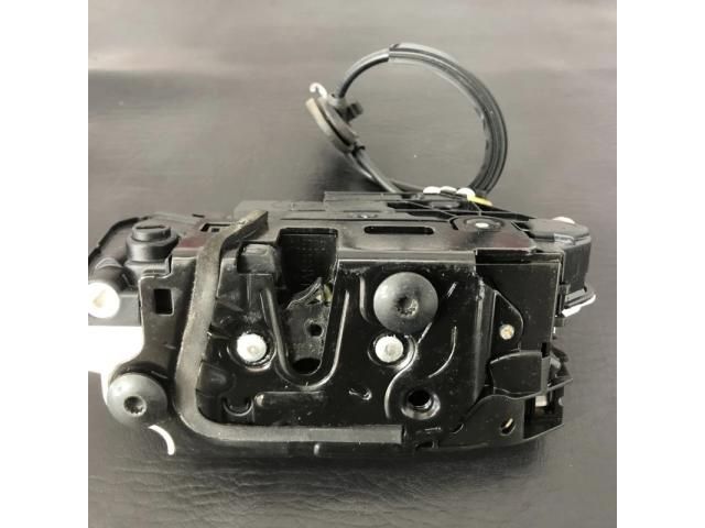 bontott VW TIGUAN Bal hátsó Ajtózár