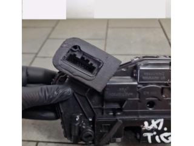 bontott VW TIGUAN Bal hátsó Ajtózár