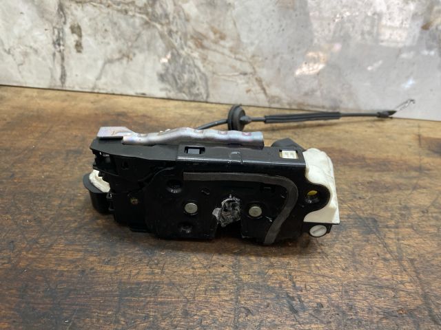 bontott VW TIGUAN Bal hátsó Ajtózár