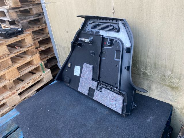 bontott VW TIGUAN Bal hátsó Csomagtér Burkolat (Műanyag)