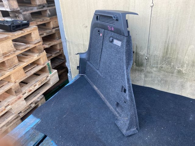 bontott VW TIGUAN Bal hátsó Csomagtér Burkolat (Műanyag)