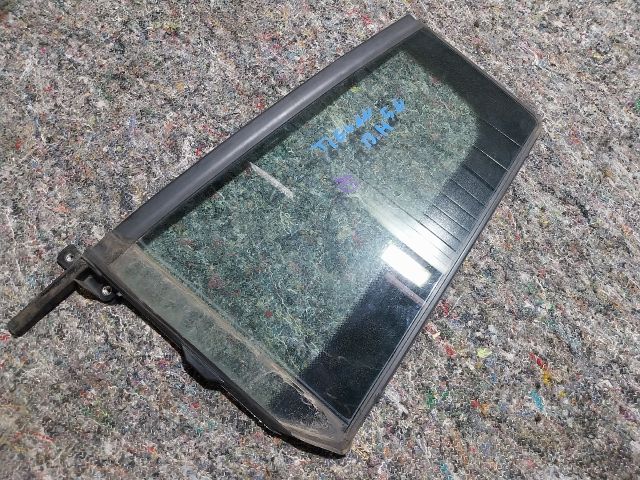 bontott VW TIGUAN Bal hátsó Fixüveg (Ajtóban)