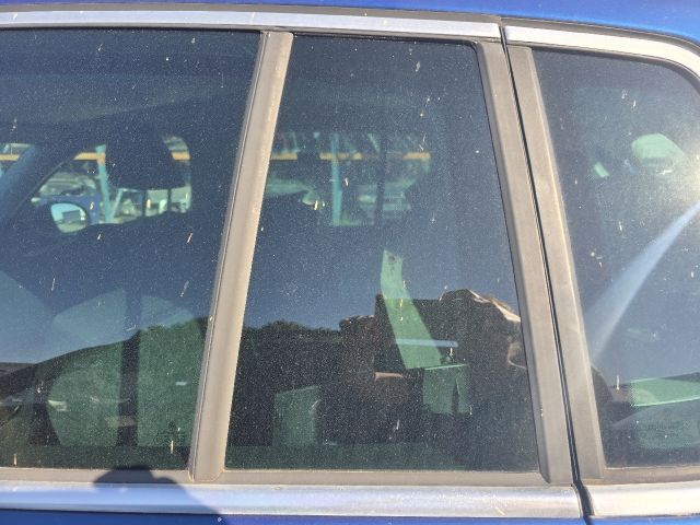 bontott VW TIGUAN Bal hátsó Fixüveg (Ajtóban)