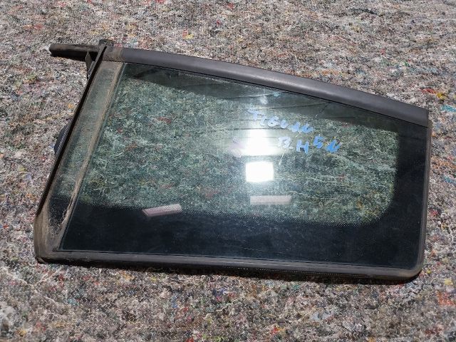 bontott VW TIGUAN Bal hátsó Fixüveg (Ajtóban)