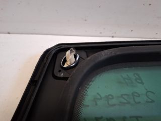 bontott VW TIGUAN Bal hátsó Fixüveg (Ajtóban)