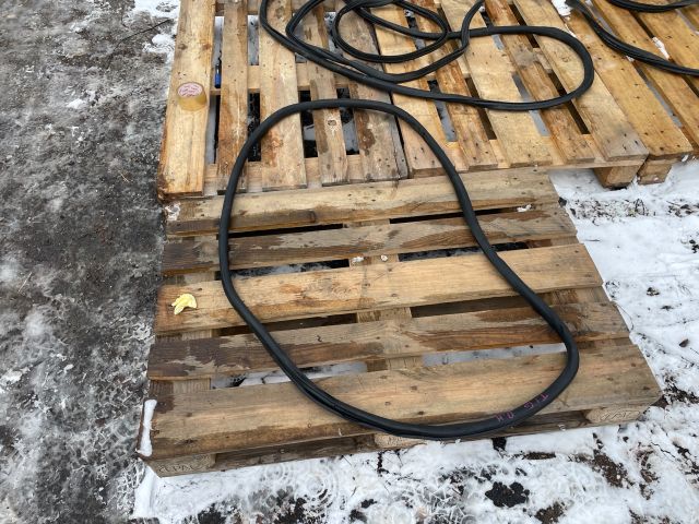 bontott VW TIGUAN Bal hátsó Gumikéder