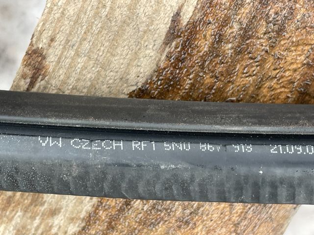 bontott VW TIGUAN Bal hátsó Gumikéder