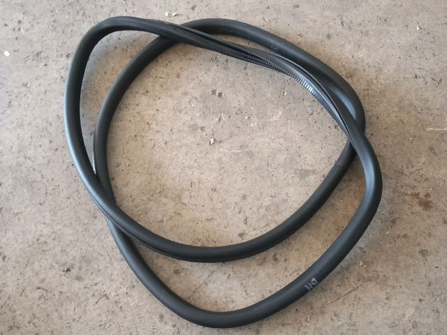 bontott VW TIGUAN Bal hátsó Gumikéder