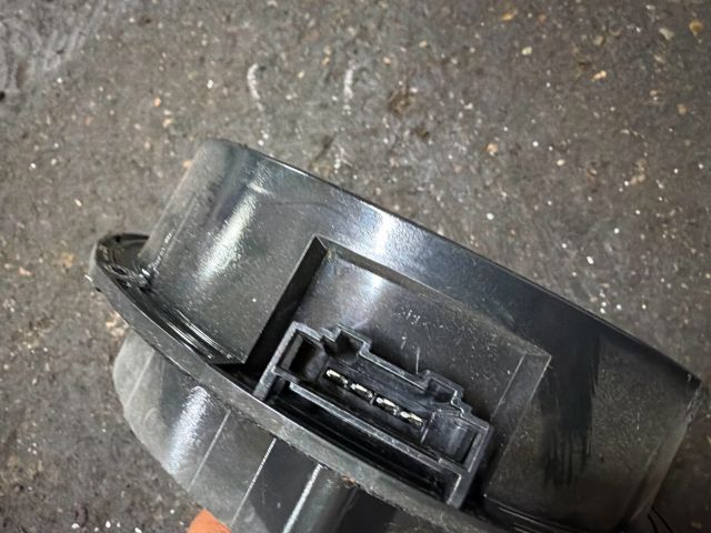 bontott VW TIGUAN Bal hátsó Hangszóró