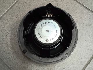 bontott VW TIGUAN Bal hátsó Hangszóró