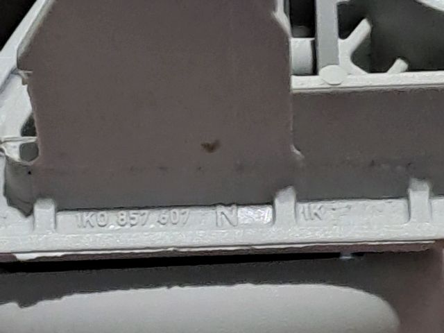 bontott VW TIGUAN Bal hátsó Kapaszkodó (Felső)