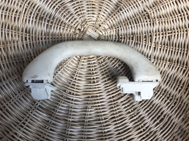 bontott VW TIGUAN Bal hátsó Kapaszkodó (Felső)