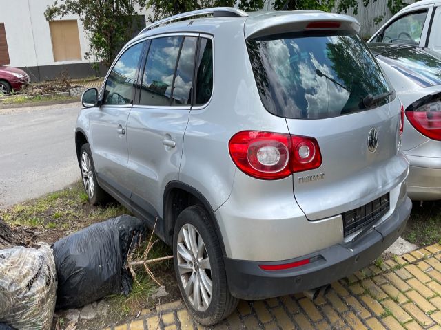 bontott VW TIGUAN Bal hátsó Külső Kilincs