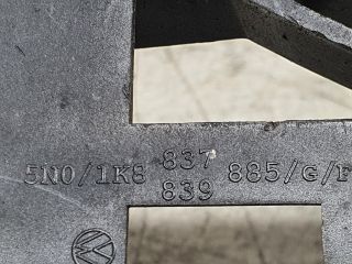 bontott VW TIGUAN Bal hátsó Külső Kilincsfészek