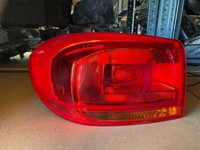 bontott VW TIGUAN Bal Hátsó Lámpa