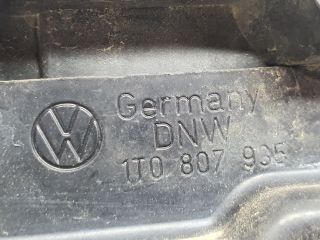 bontott VW TIGUAN Bal hátsó Oldal Lökhárító Tartó (Műanyag)