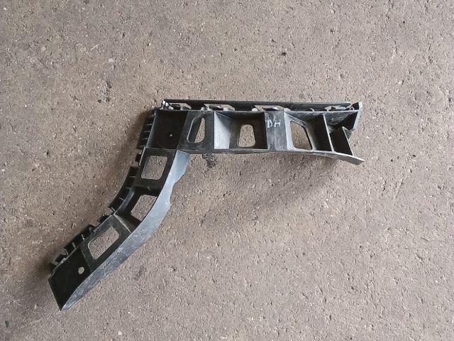 bontott VW TIGUAN Bal hátsó Oldal Lökhárító Tartó (Műanyag)