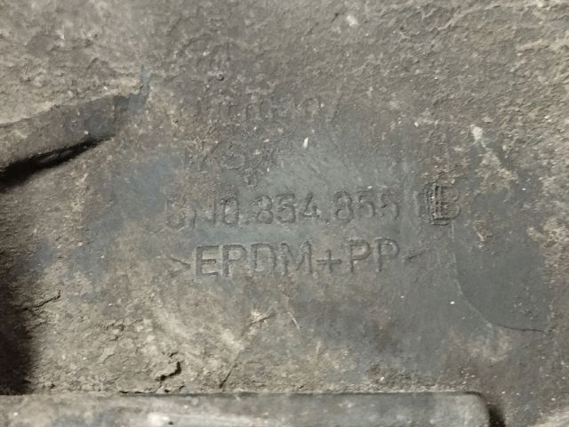 bontott VW TIGUAN Bal hátsó Sárvédő Gumi