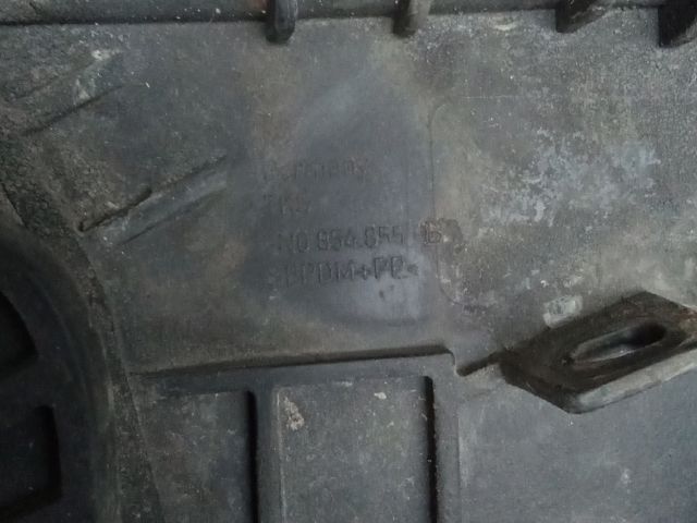 bontott VW TIGUAN Bal hátsó Sárvédő Gumi