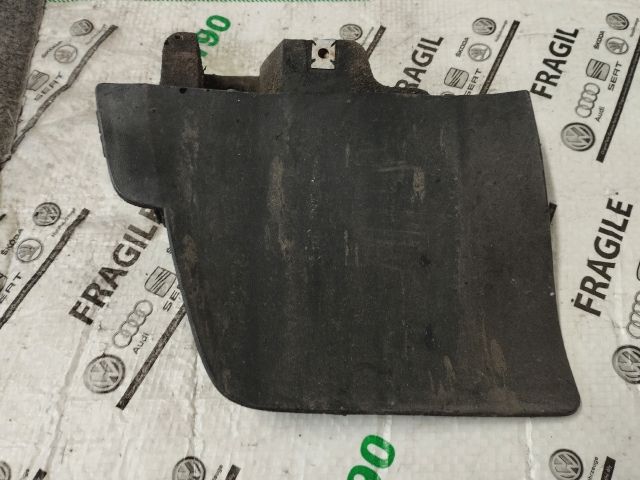 bontott VW TIGUAN Bal hátsó Sárvédő Gumi