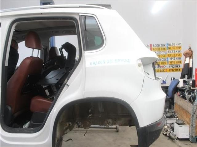 bontott VW TIGUAN Bal hátsó Sárvédő