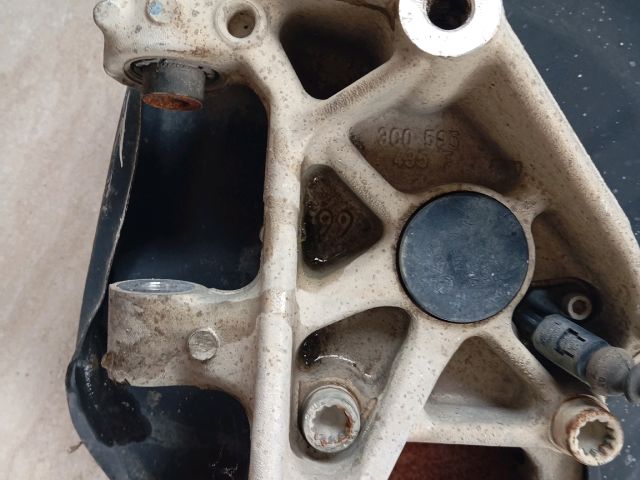 bontott VW TIGUAN Bal hátsó Tengelycsonk