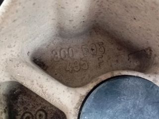 bontott VW TIGUAN Bal hátsó Tengelycsonk