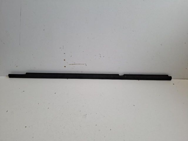 bontott VW TIGUAN Bal hátsó Vízlehúzó Gumicsík