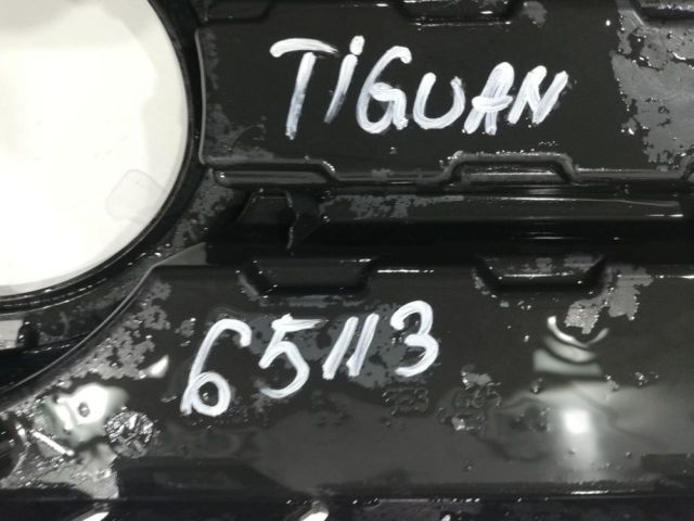 bontott VW TIGUAN Bal Ködzárófény Keret