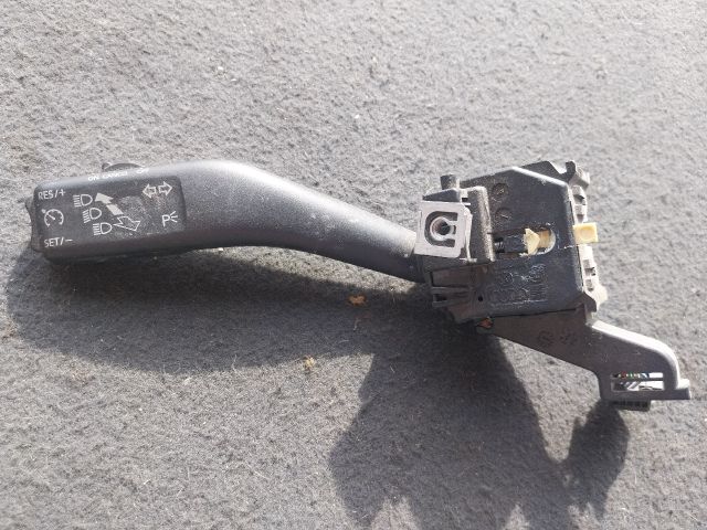 bontott VW TIGUAN Bal Kormánykapcsoló Irányjelző (Tempomatos)