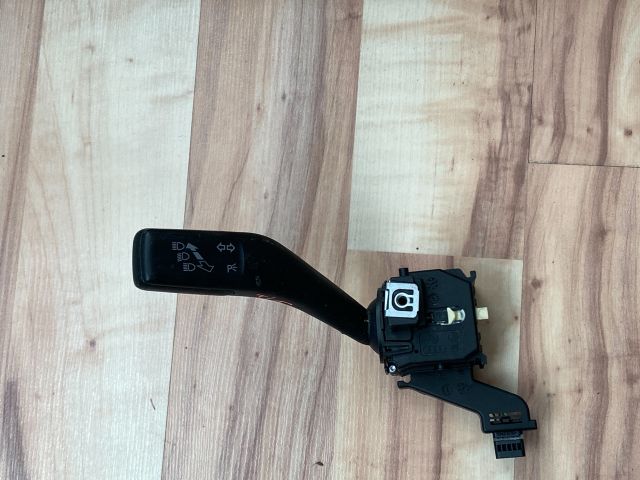 bontott VW TIGUAN Bal Kormánykapcsoló Irányjelző