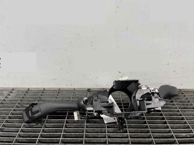 bontott VW TIGUAN Bal Kormánykapcsoló Irányjelző