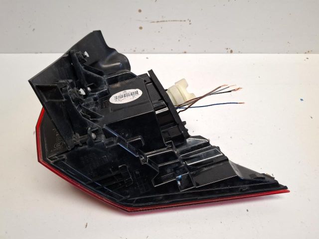 bontott VW TIGUAN Bal Külső Hátsó Lámpa