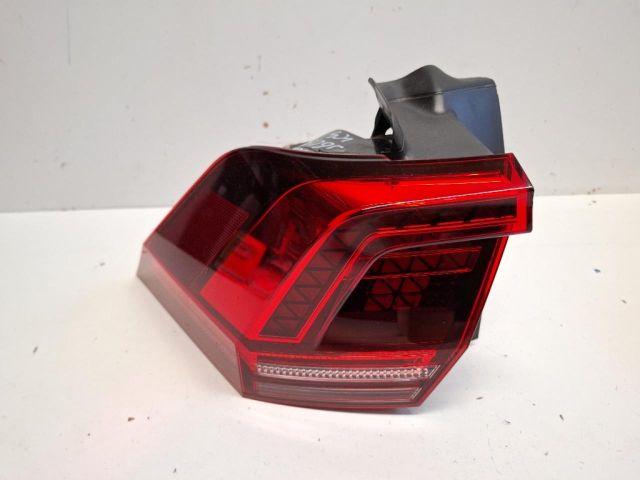 bontott VW TIGUAN Bal Külső Hátsó Lámpa