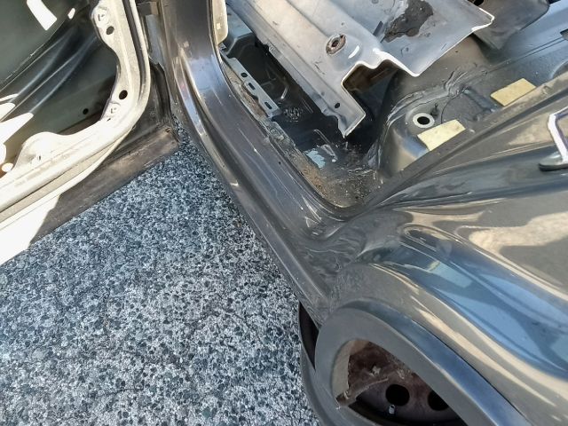 bontott VW TIGUAN Bal Küszöb