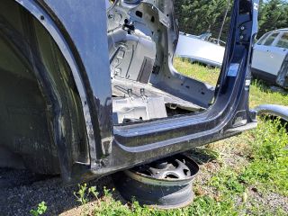 bontott VW TIGUAN Bal Küszöb