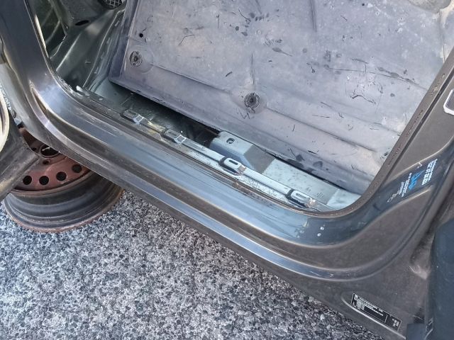 bontott VW TIGUAN Bal Küszöb