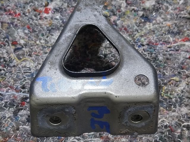 bontott VW TIGUAN Bal Sárvédő Oldaltartó