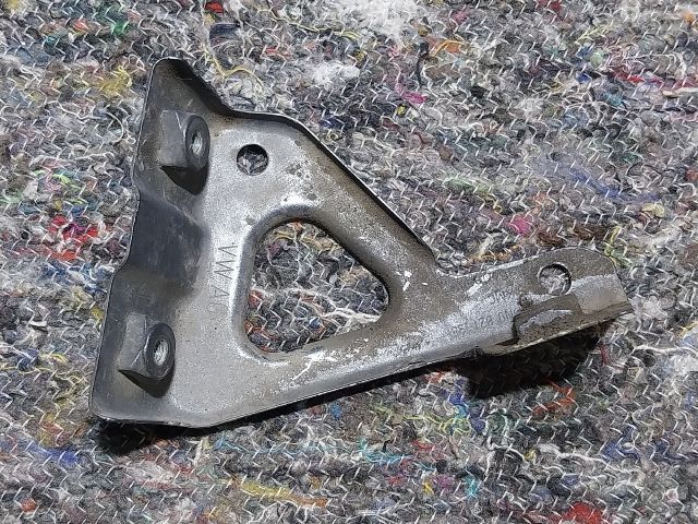 bontott VW TIGUAN Bal Sárvédő Oldaltartó